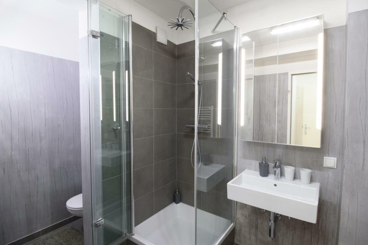 Design Apartment - Centrally Located Відень Екстер'єр фото