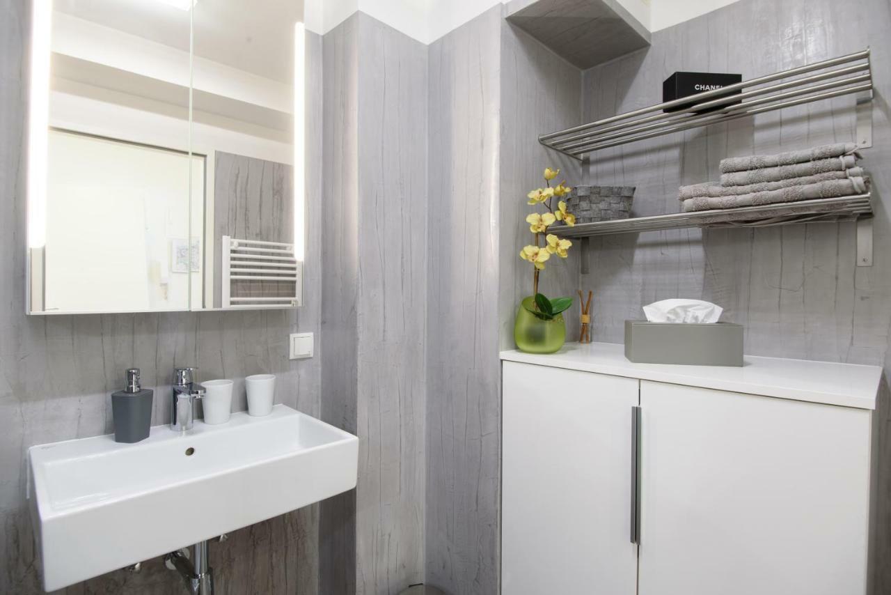 Design Apartment - Centrally Located Відень Екстер'єр фото