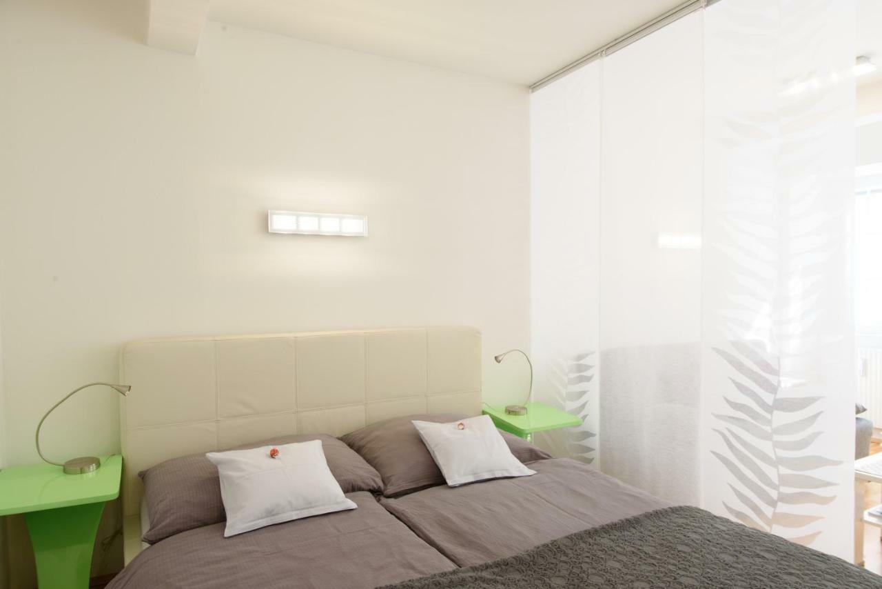 Design Apartment - Centrally Located Відень Екстер'єр фото