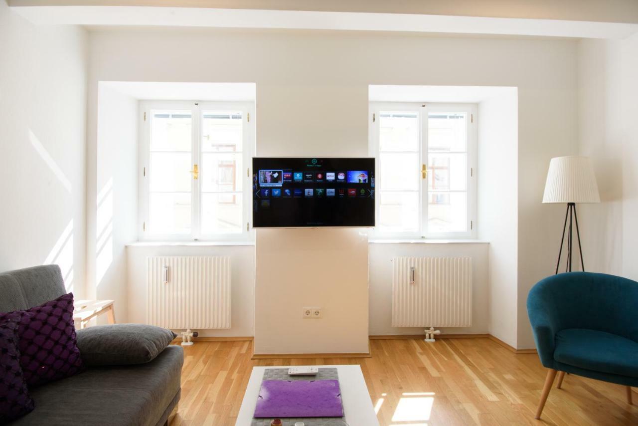 Design Apartment - Centrally Located Відень Екстер'єр фото