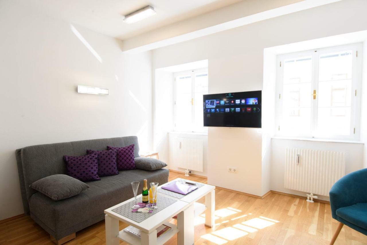 Design Apartment - Centrally Located Відень Екстер'єр фото