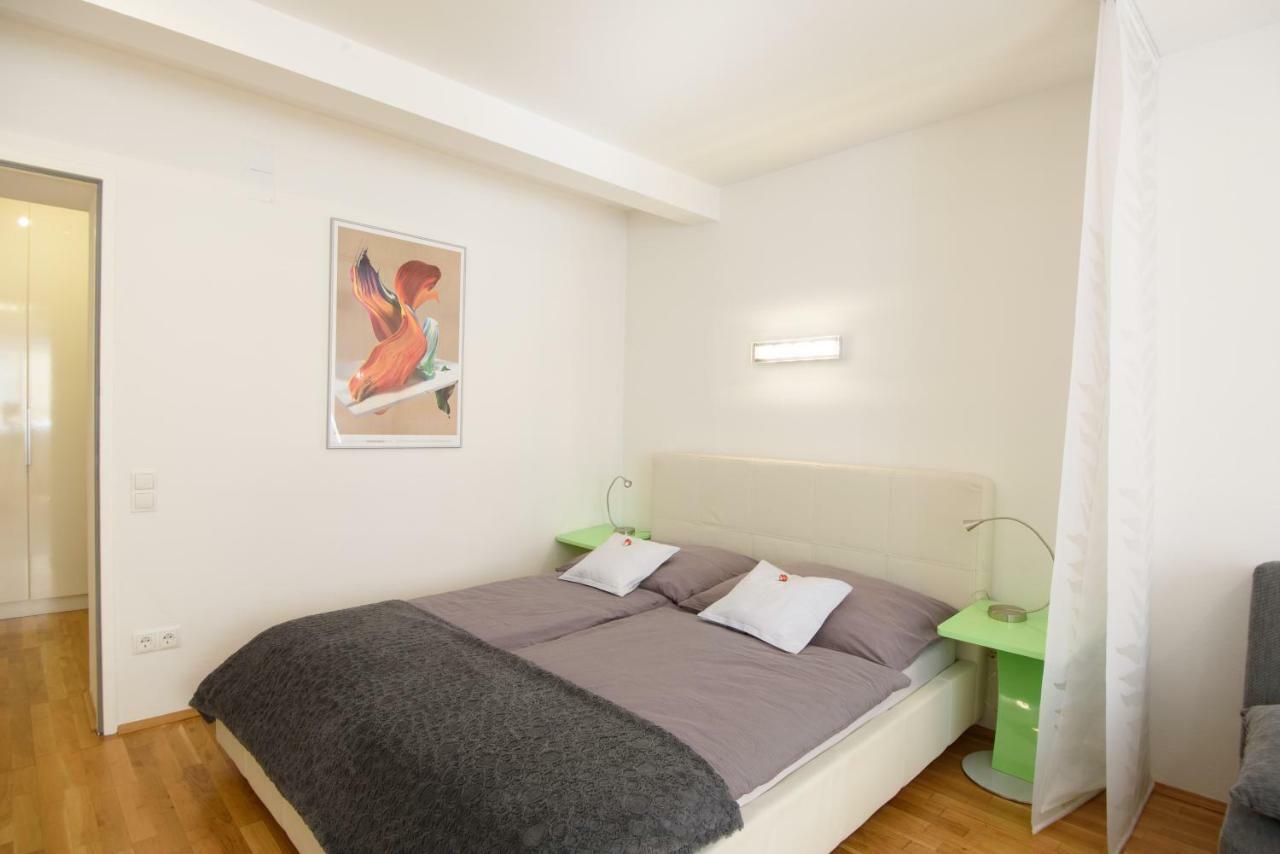 Design Apartment - Centrally Located Відень Екстер'єр фото